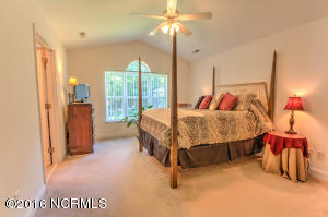 123 Red Bird Ln, Hampstead, NC 28443 photo 10