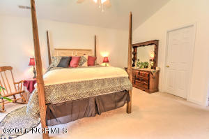 123 Red Bird Ln, Hampstead, NC 28443 photo 11