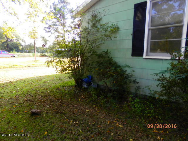 205 W 3rd Ave, Chadbourn, NC 28431 photo 6