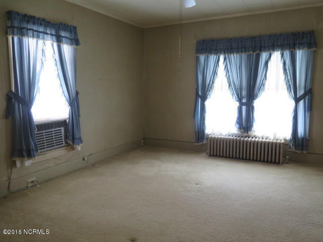 103 E Johnson St, Clinton, NC 28328 photo 22