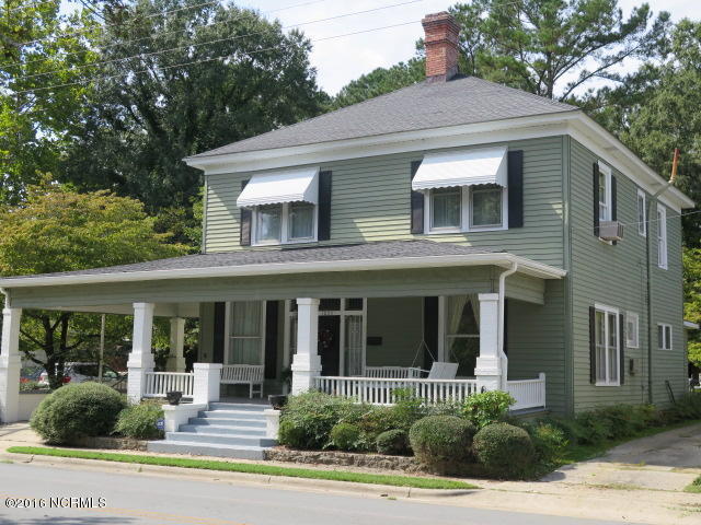 103 E Johnson St, Clinton, NC 28328 photo 2
