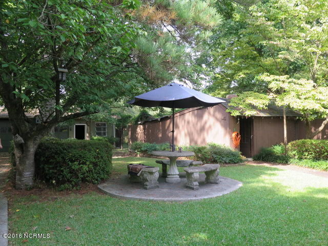 103 E Johnson St, Clinton, NC 28328 photo 7