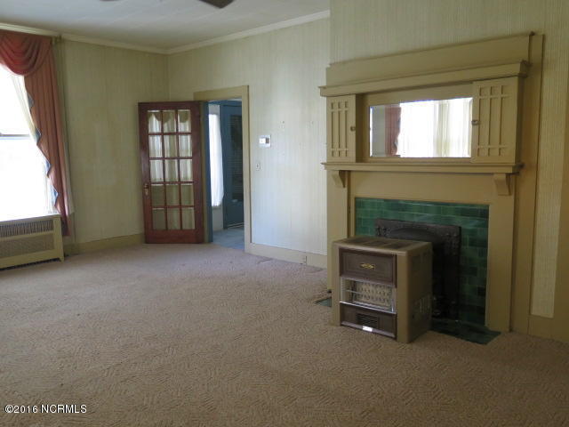 103 E Johnson St, Clinton, NC 28328 photo 13