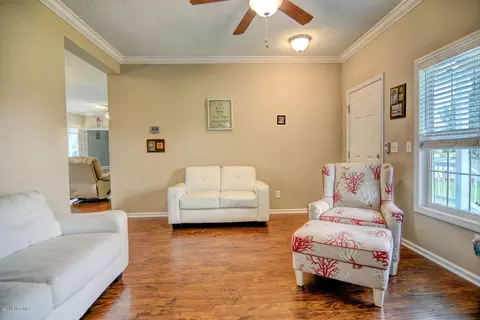 106 Friendly Ln, Hampstead, NC 28443 photo 5