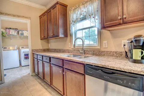 106 Friendly Ln, Hampstead, NC 28443 photo 14