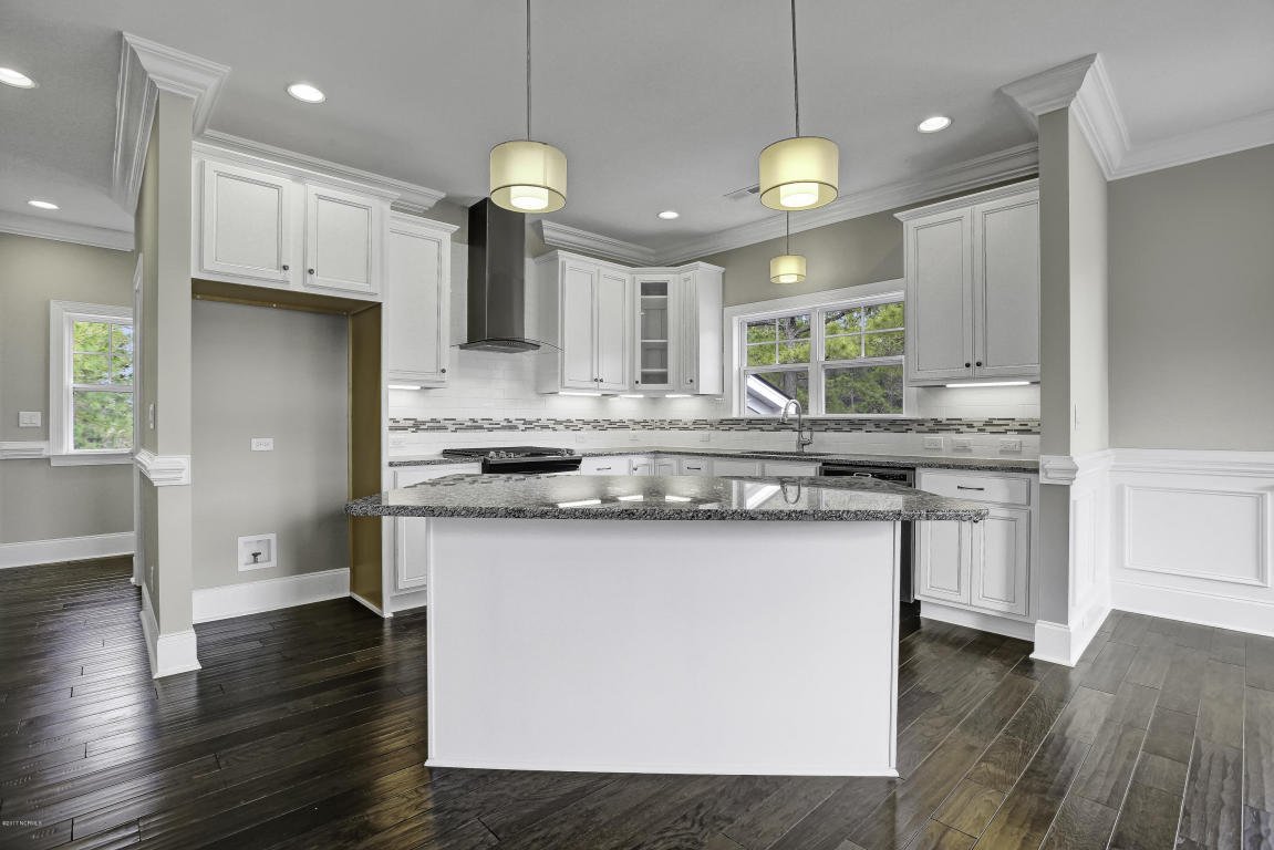 876 Avila Ave, Hampstead, NC 28443 photo 8