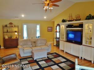 717 Fairway Dr E, Sunset Beach, NC 28468 photo 10
