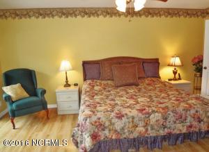 717 Fairway Dr E, Sunset Beach, NC 28468 photo 18