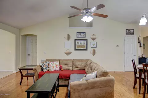 306 Azalea Dr, Hampstead, NC 28443 photo 19
