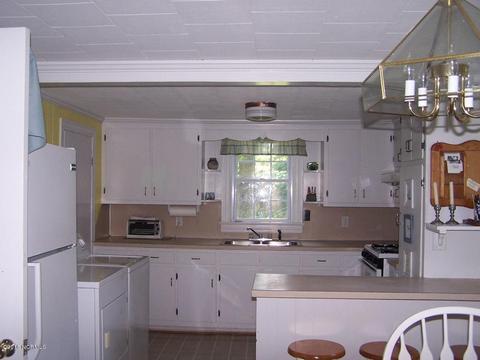 124 S Main St, Bath, NC 27808 photo 3
