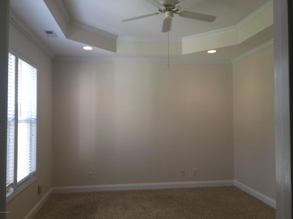 407 Azalea Dr, Hampstead, NC 28443 photo 9