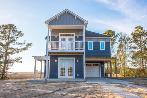 169 Deepwater Dr, Stella, NC 28582 photo 1
