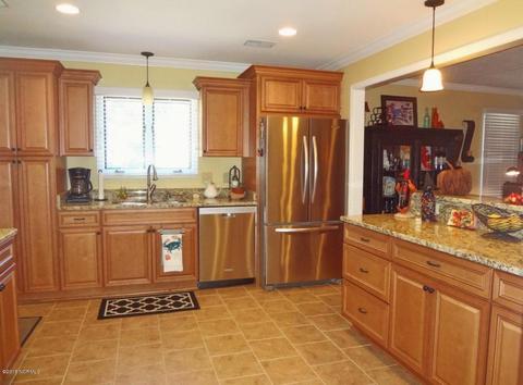 682 Fairway Dr E, Sunset Beach, NC 28468 photo 10