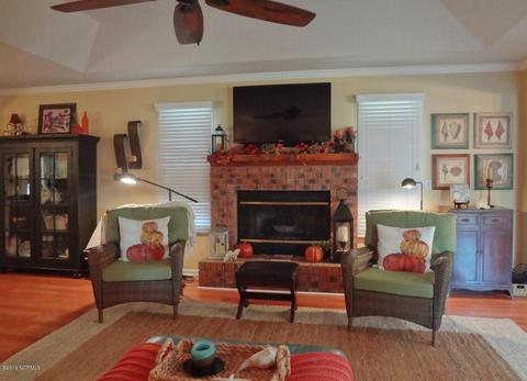 682 Fairway Dr E, Sunset Beach, NC 28468 photo 9