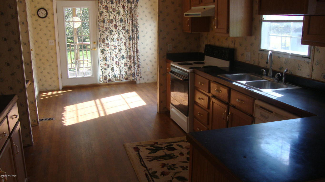 106 Bay St, Teachey, NC 28464 photo 14
