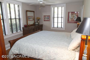 323 College Ave, Washington, NC 27889 photo 15