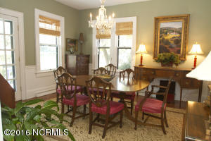 323 College Ave, Washington, NC 27889 photo 7
