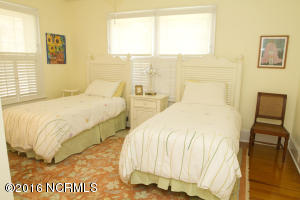 323 College Ave, Washington, NC 27889 photo 21