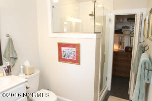 323 College Ave, Washington, NC 27889 photo 17