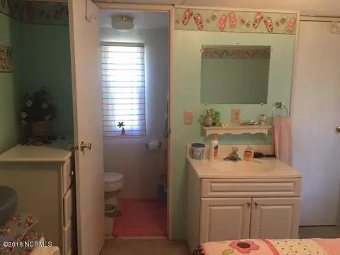 608 Bishop Ct, Hampstead, NC 28443 photo 8