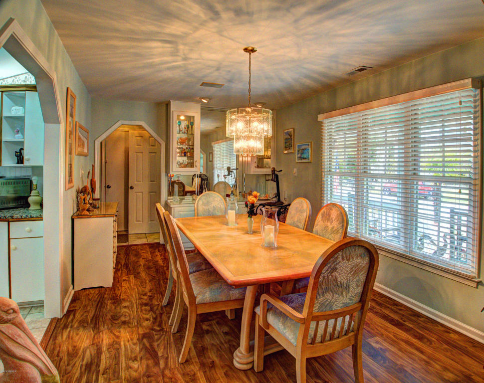 208 Windjammer E, Emerald Isle, NC 28594 photo 4