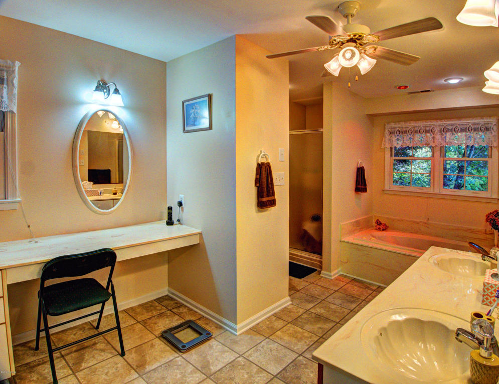 208 Windjammer E, Emerald Isle, NC 28594 photo 18