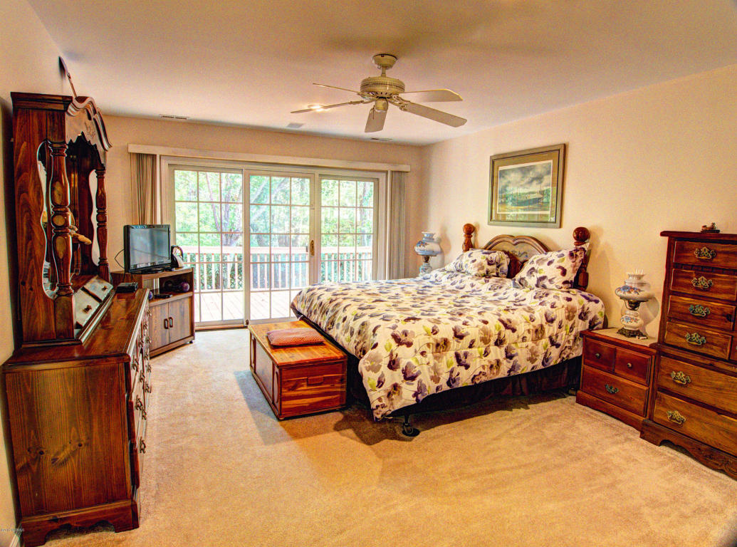 208 Windjammer E, Emerald Isle, NC 28594 photo 17