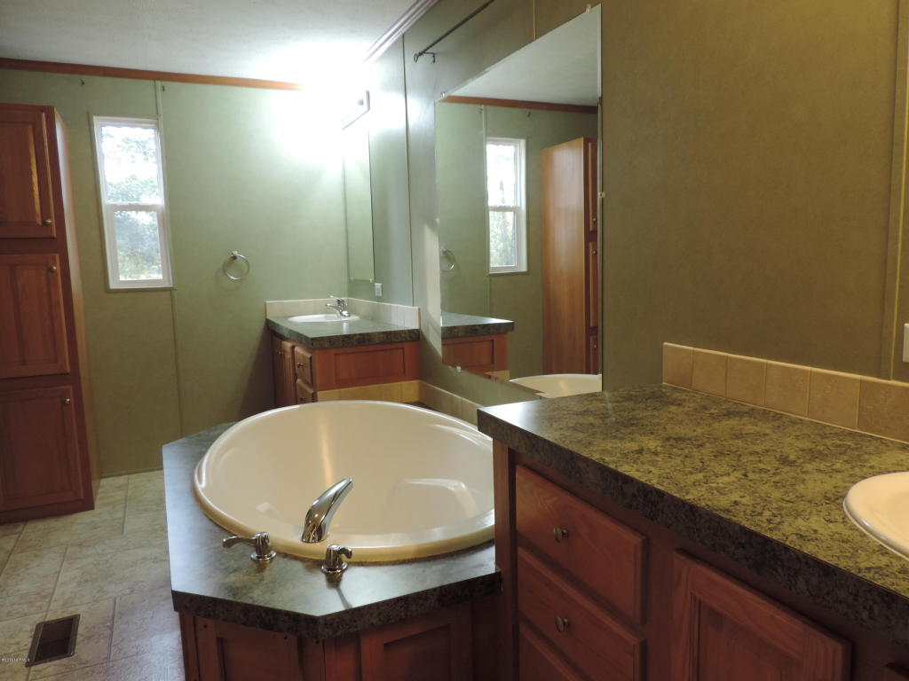2896 Rooks Rd, Atkinson, NC 28421 photo 13