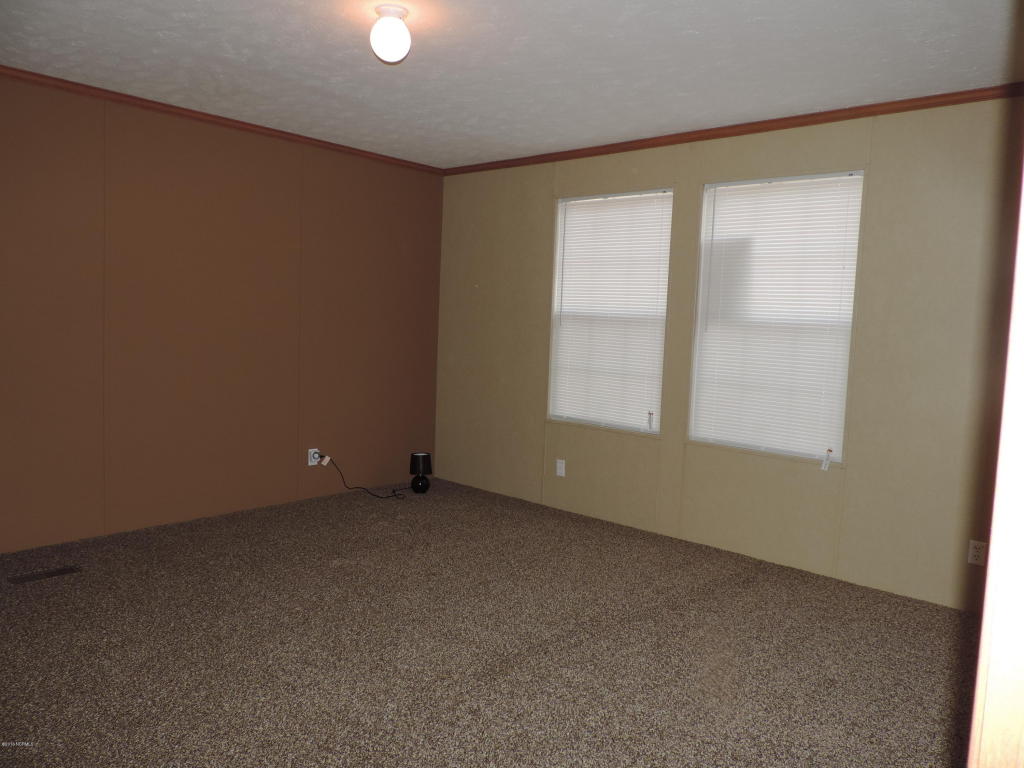2896 Rooks Rd, Atkinson, NC 28421 photo 9