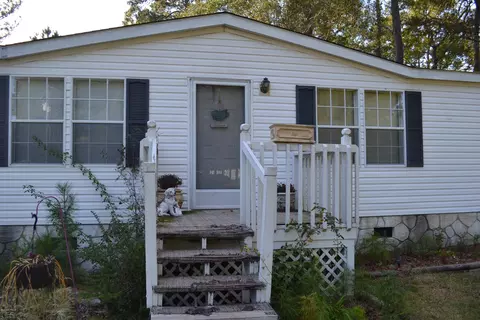 110 Pond View Cir, Hampstead, NC 28443 photo 2