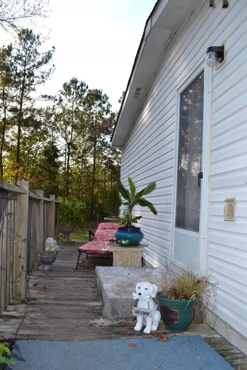 110 Pond View Cir, Hampstead, NC 28443 photo 5