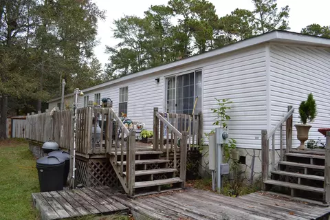 110 Pond View Cir, Hampstead, NC 28443 photo 4