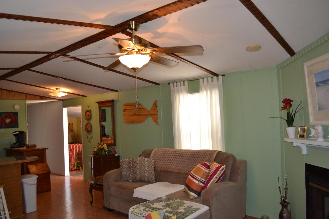 413 Creek Dr, Hampstead, NC 28443 photo 4