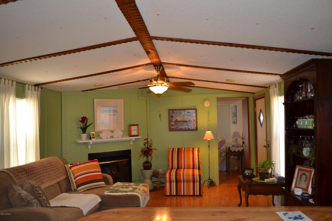 413 Creek Dr, Hampstead, NC 28443 photo 6