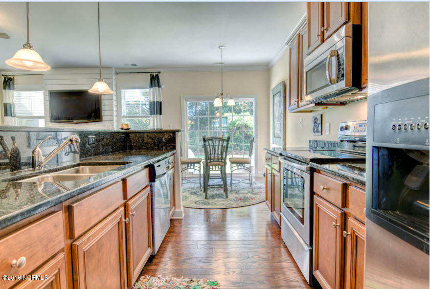 106 N Brig Dr, Hampstead, NC 28443 photo 6