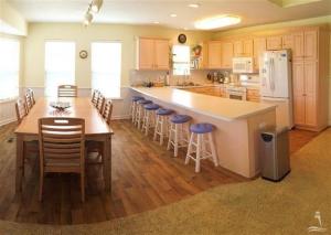 422 37th St, Sunset Beach, NC 28468 photo 2