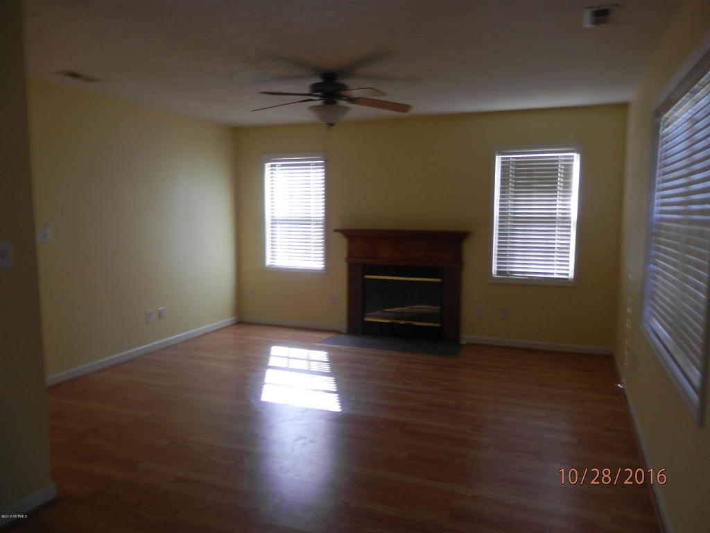 303 Mann St, Hubert, NC 28539 photo 6