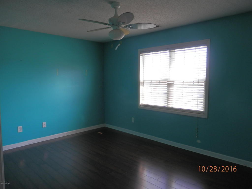 303 Mann St, Hubert, NC 28539 photo 8