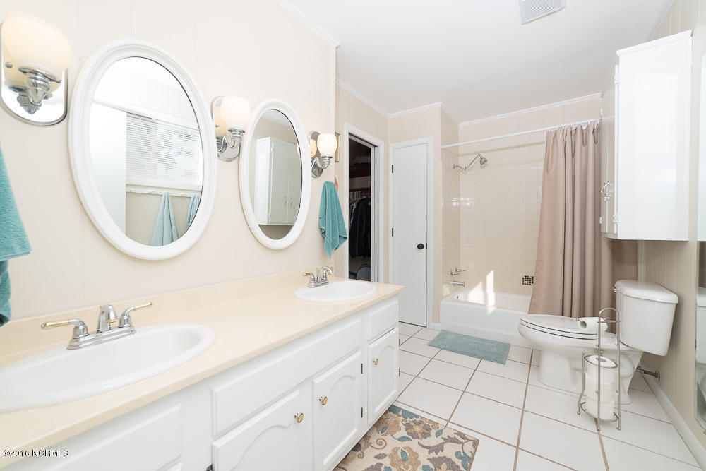809 Emerald Dr #EAST AND WEST, Emerald Isle, NC 28594 photo 10