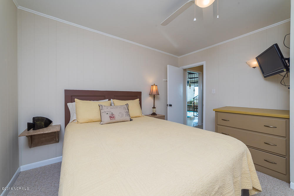 809 Emerald Dr #EAST AND WEST, Emerald Isle, NC 28594 photo 28