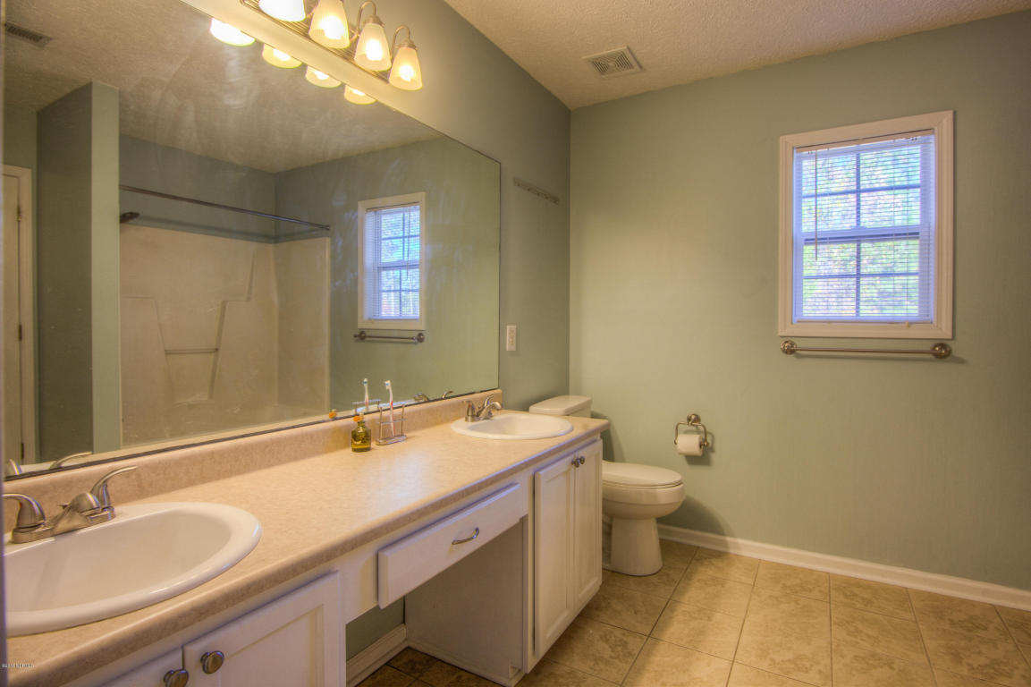 107 Post Oak Ct, Hampstead, NC 28443 photo 9