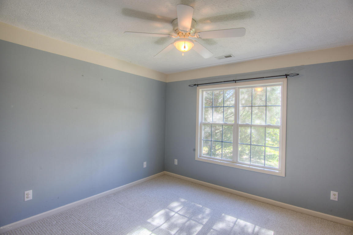 107 Post Oak Ct, Hampstead, NC 28443 photo 12