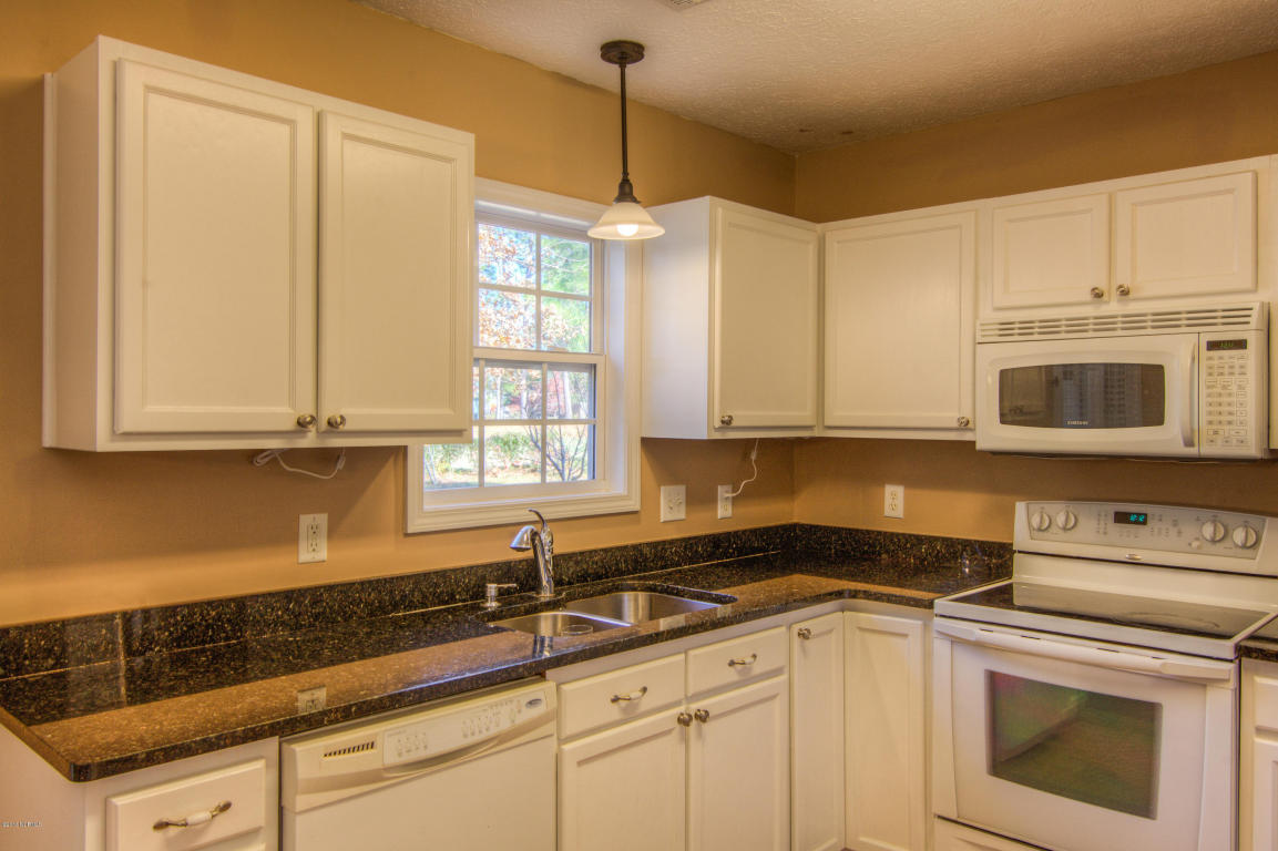 107 Post Oak Ct, Hampstead, NC 28443 photo 4