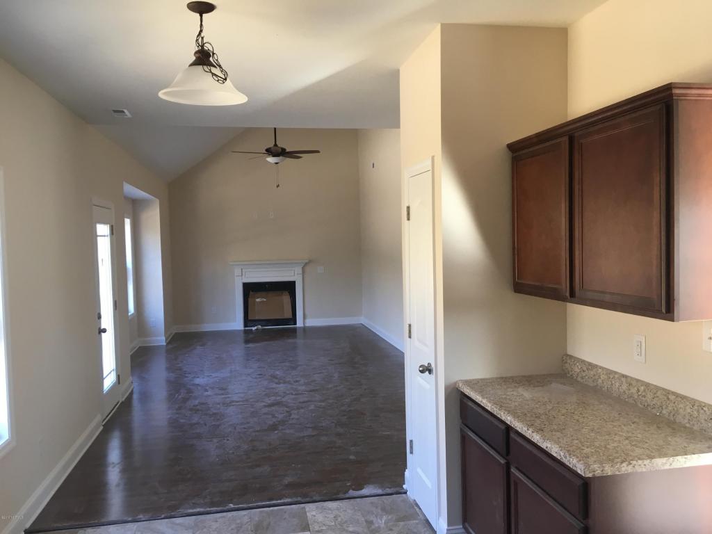 404 Sundown Ct, Hubert, NC 28539 photo 9
