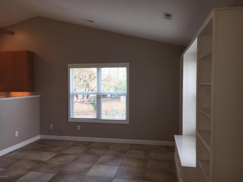 106 S Stringfield St, Atkinson, NC 28421 photo 15