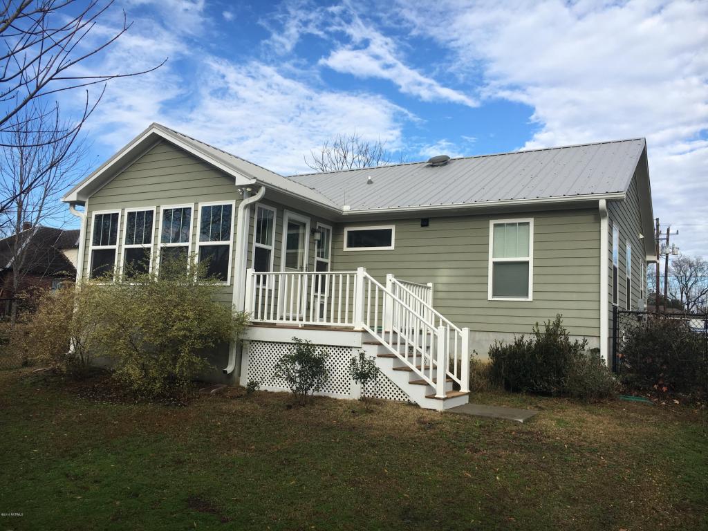 106 S Stringfield St, Atkinson, NC 28421 photo 9