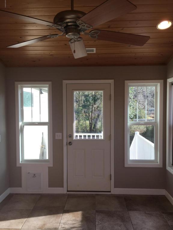 106 S Stringfield St, Atkinson, NC 28421 photo 27