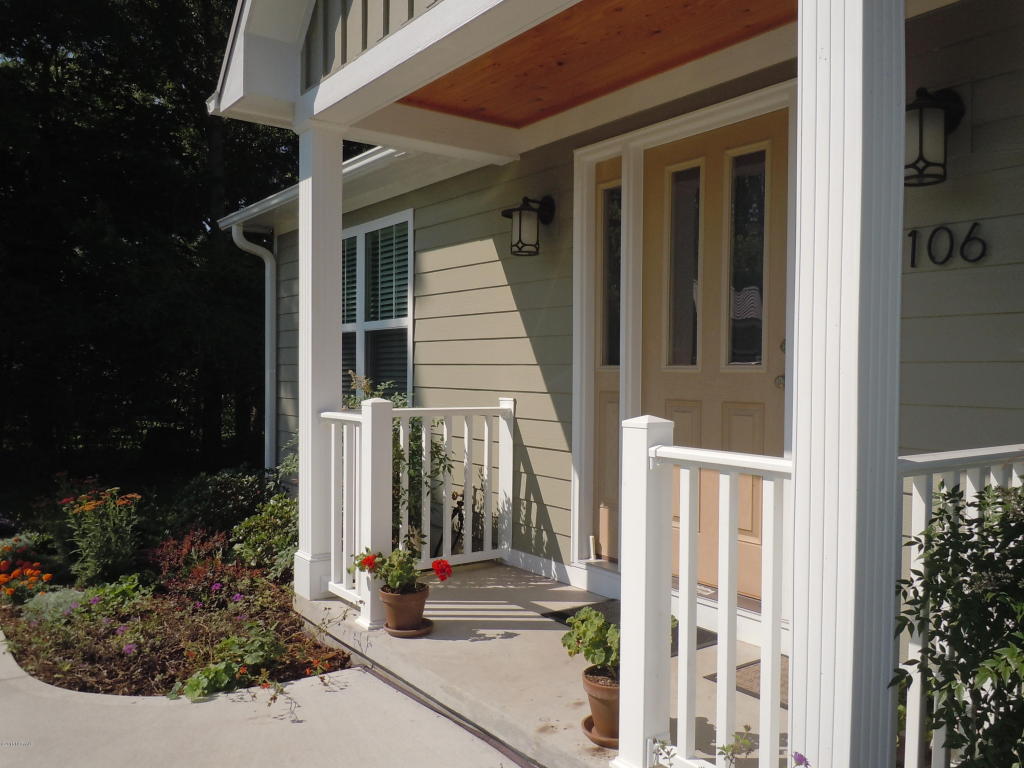 106 S Stringfield St, Atkinson, NC 28421 photo 3