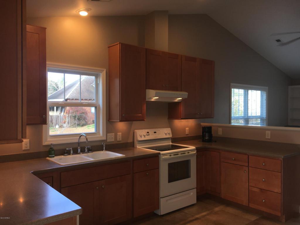 106 S Stringfield St, Atkinson, NC 28421 photo 17