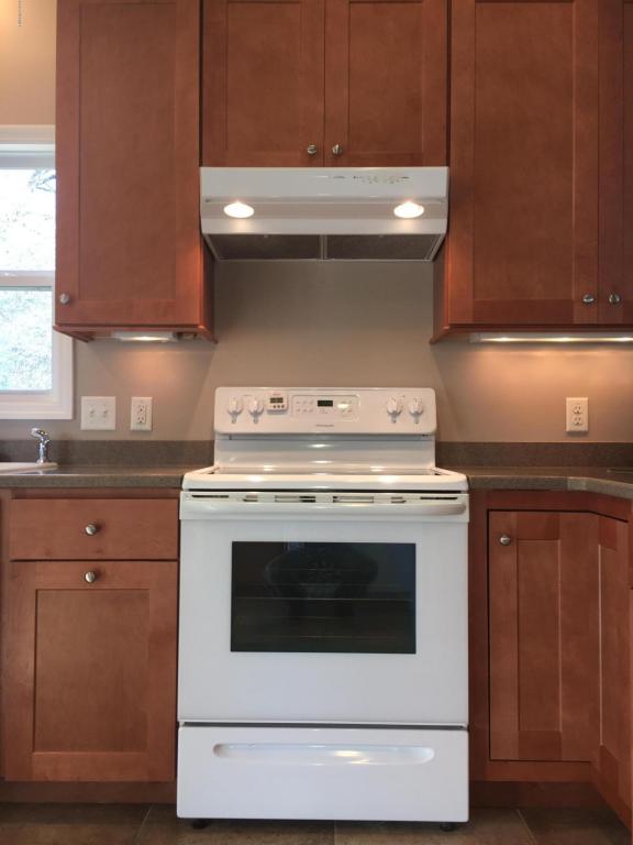 106 S Stringfield St, Atkinson, NC 28421 photo 23